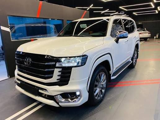 Toyota Land Cruiser 300